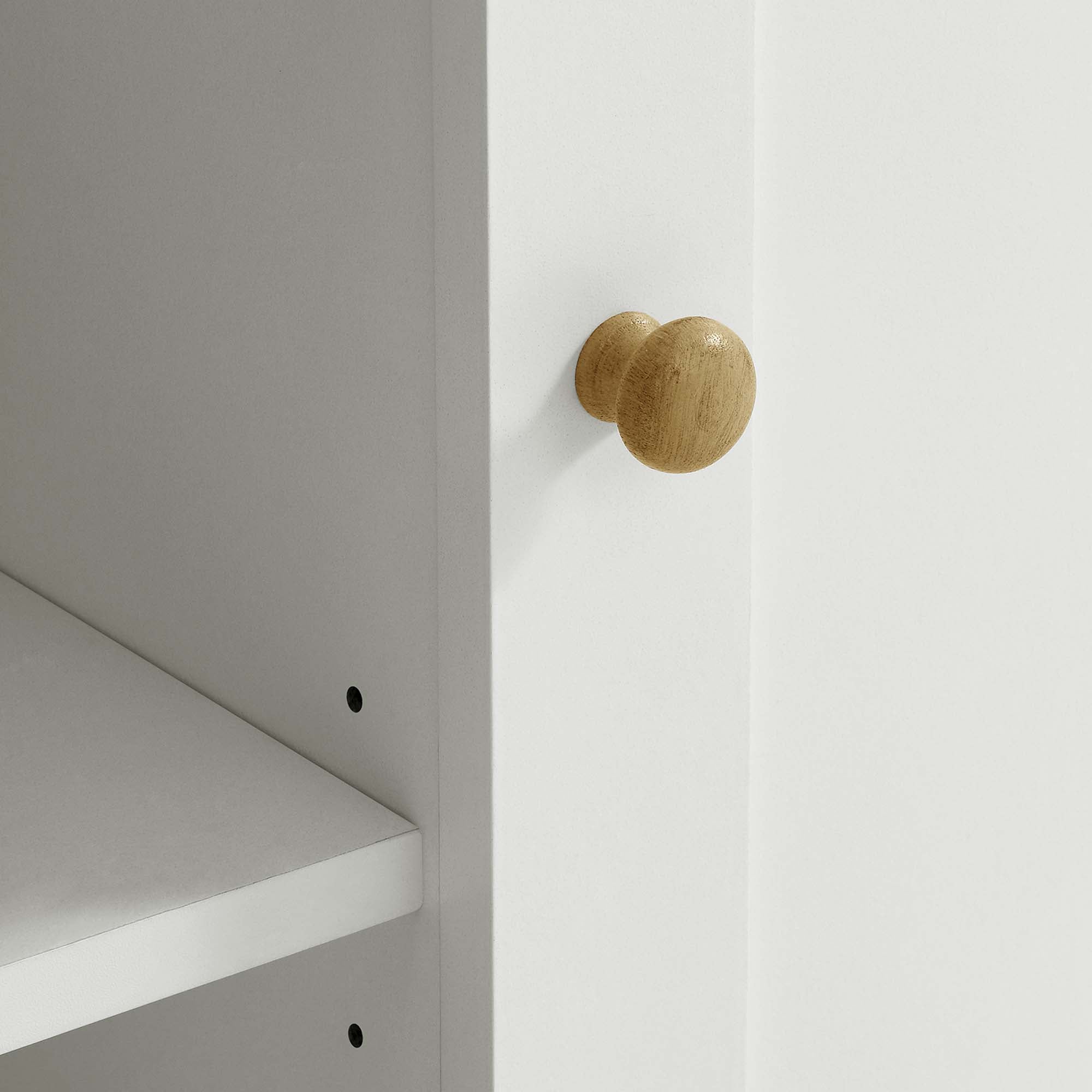 Oak White